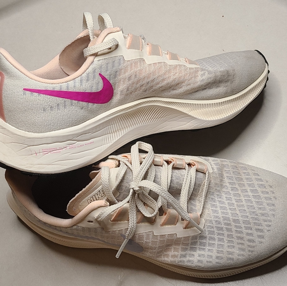 Nike Womens Air Zoom Pegasus 37 BQ9647-102 Ivory Running Shoes Lace Up Size 9